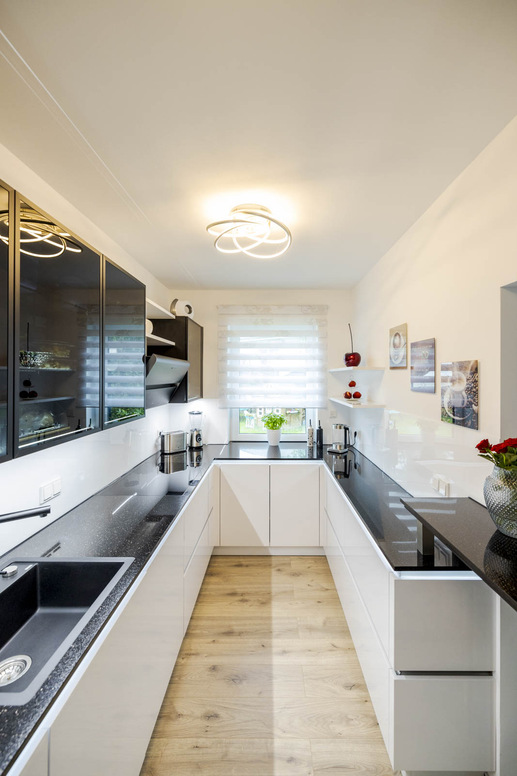 Zeitlose Eleganz und moderne Ausstattung vereint – Foto 2